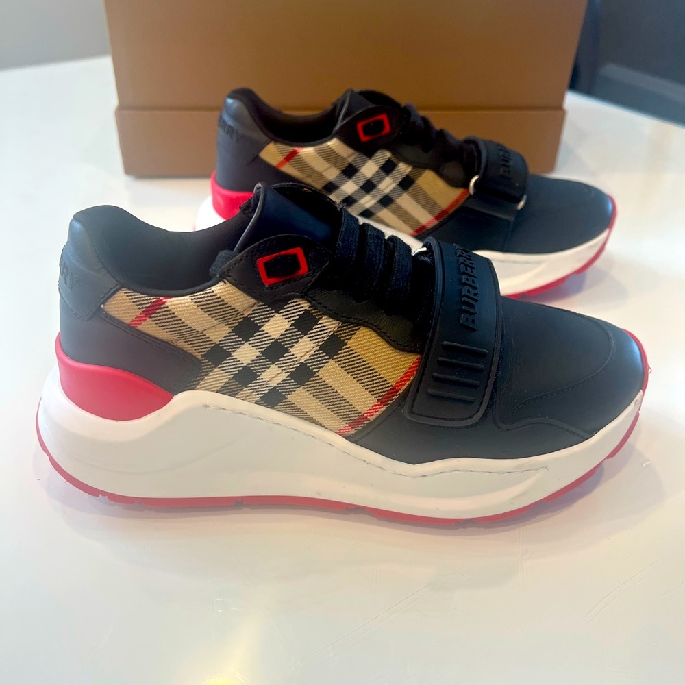 Authentic Womens Burberry leather and vintage check cotton sneakers  size 35